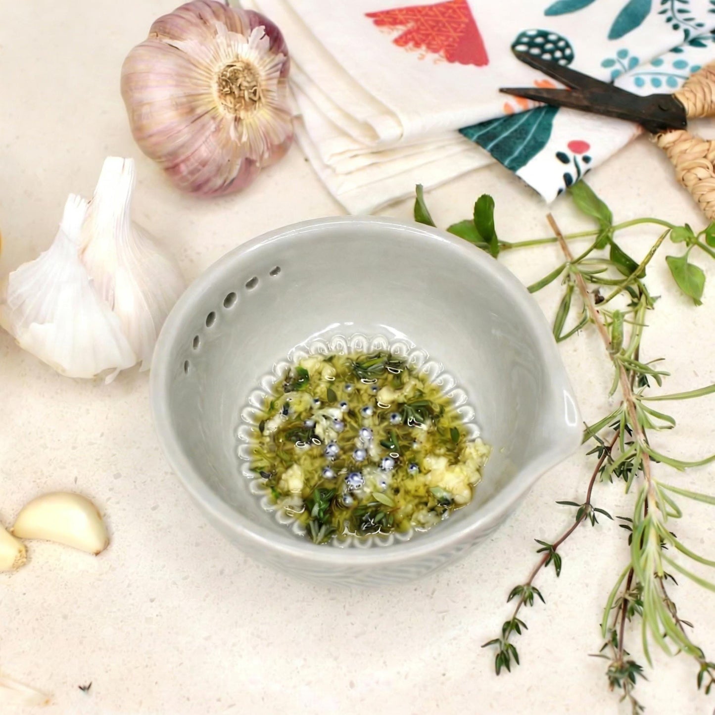 Ceramic Garlic Grater Bowl with Built-in Herb Stripper, Small Dipping Dish for Ginger and Herbs