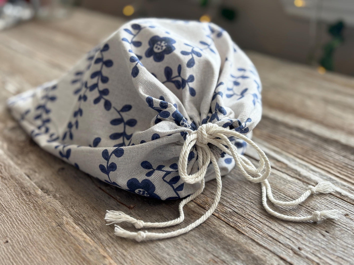 Beeswax Coated Linen Bread Bag for Sourdough, Reusable Food Storage Bag for Homemade Loaves and Artisan Bread